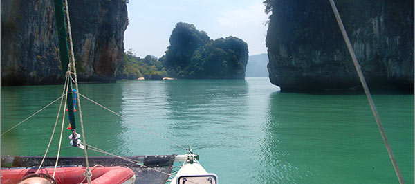 sail to Chang Lat on a sailing catamaran of Siam Sailing